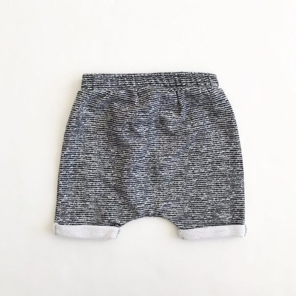 Old navy tiger stripe Harlem shorts EUC 6-12m - Picture 4 of 4